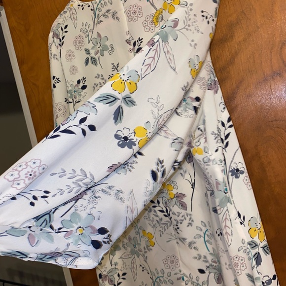 Maurice’s floral plus size blouse - Picture 3 of 11